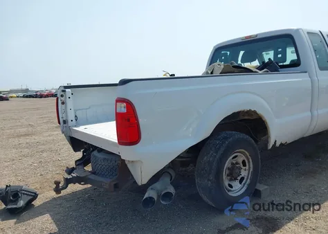 2016 Ford F-250 Xl z USA, uszkodzony, nr VIN 1FT7X2AT0GEA11916